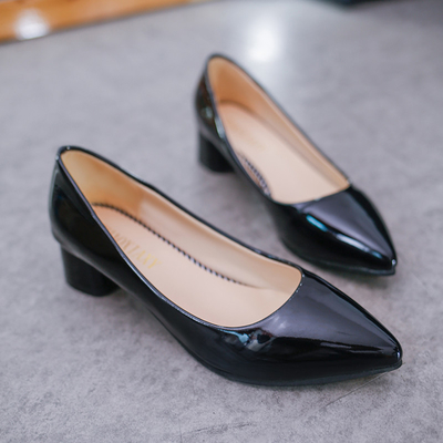Wiosenne szpiczaste damskie buty na wysokim obcasie 4 cm Skórzane czółenka Biuro biznesowe Niski obcas damski