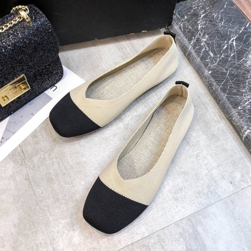 Hurtownia lekkich dzianinowych butów tkanych 2021 Oddychające płaskie buty dla kobiet Nowe style