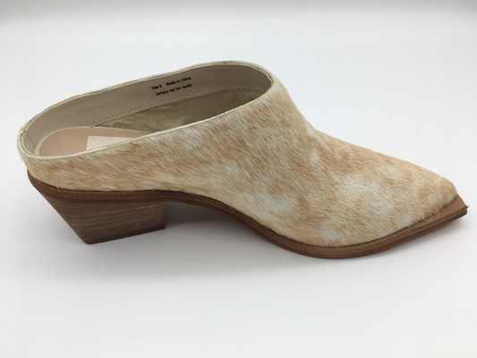 Skórzane buty damskie OEM z zakrytymi palcami, szpiczastymi palcami, brązowe ROHS